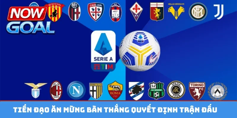 Tiền đạo ăn mừng bàn thắng quyết định trận đấu